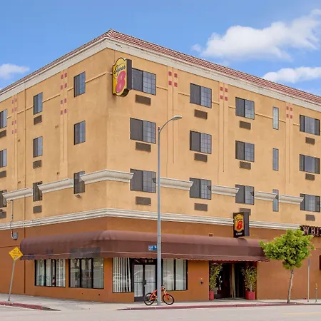 Motel Super 8 By Wyndham Hollywood/La Area
